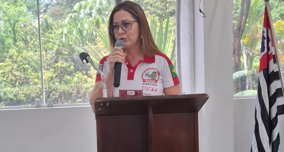 Imagem de Diretora da CNTTL destaca papel do setor aeroportuário e desafios das mulheres em encontro da FUTAC 