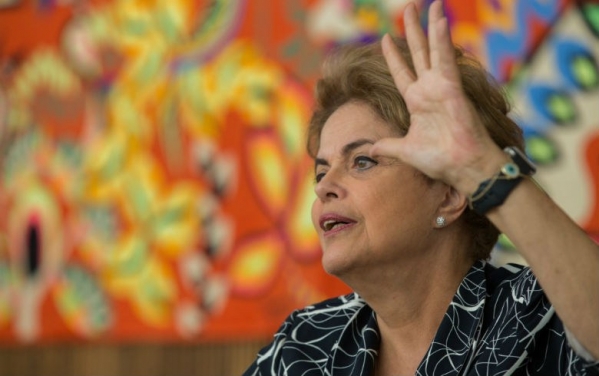 Imagem de Dilma vai recomendar plebiscito sobre novas eleições 