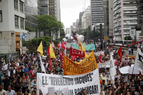 Imagem de SP: Em defesa da escola pública, 90 mil marcham contra Alckmin