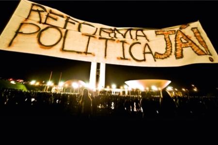 Imagem de 85% dos brasileiros querem a Reforma Política, aponta pesquisa