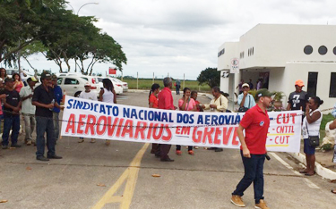 Imagem de Porto Seguro: Aeroviários fazem protesto contra terceirizada da Azul 