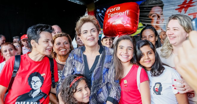 Imagem de Dilma: “Lema golpista é nenhum direito de pé”