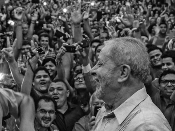 Imagem de #Lulaéinocente Julgamento de Lula é politicamente motivado e ataca Estado de Direito 