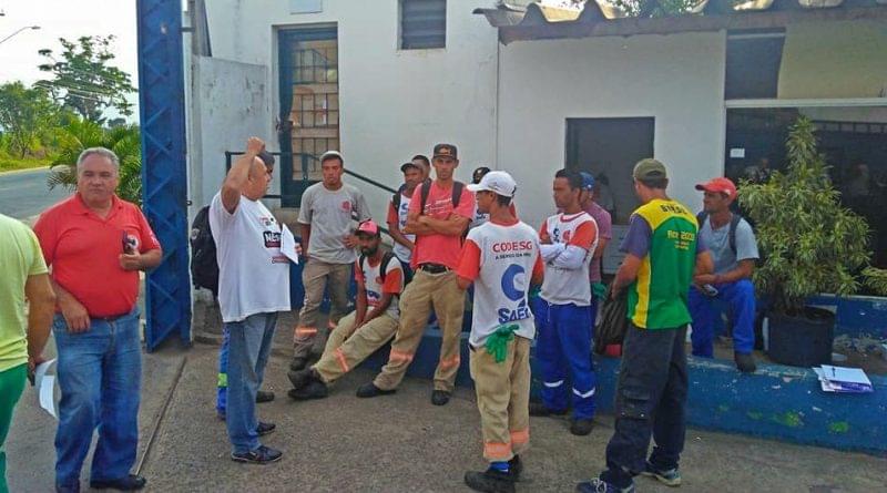 Imagem de Guaratinguetá (SP): Com salários atrasados, trabalhadores na coleta de lixo cruzam os braços 