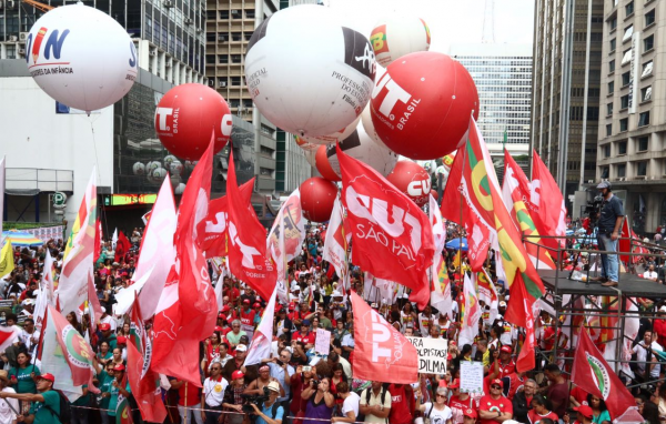 Imagem de Trabalhadores intensificam luta contra reformas no 1º de Maio
