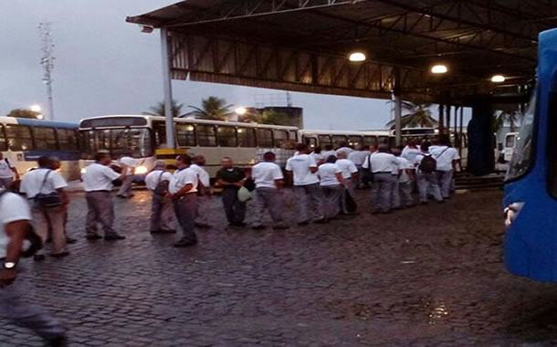 Imagem de Bahia: Rodoviários na CSN saem com atraso das garagens 
