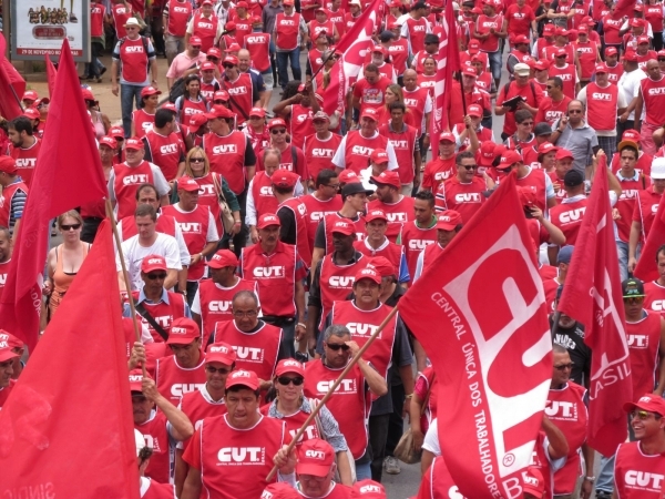 Imagem de Brasília: CUT e movimentos farão ato pró-democracia: “Rosas contra o ódio dos golpistas” nesta segunda (29)