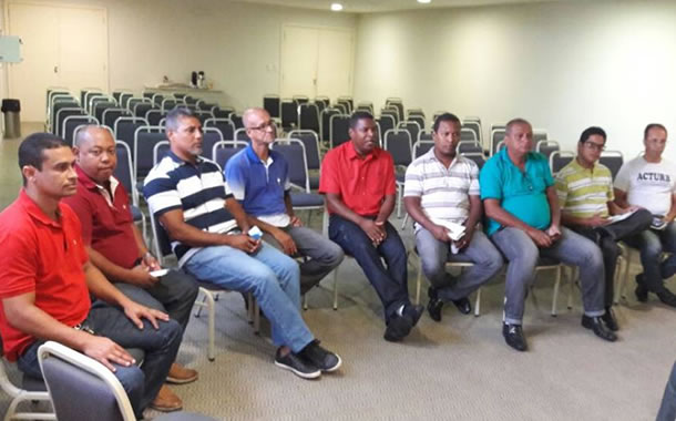 Imagem de Bahia: Rodoviários discutem com patrões  pagamento da PLR 2016 