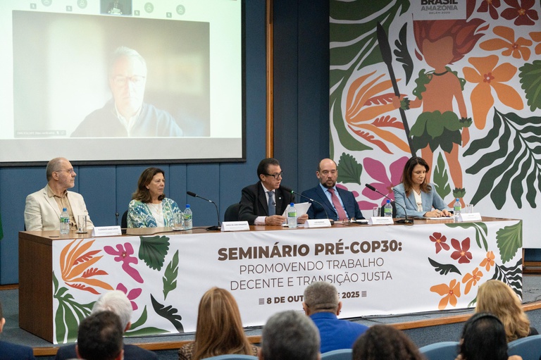 Imagem de “Transição justa é sobre pessoas, não apenas economia ou tecnologia”, afirma Luiz Marinho em Seminário Pré-COP30