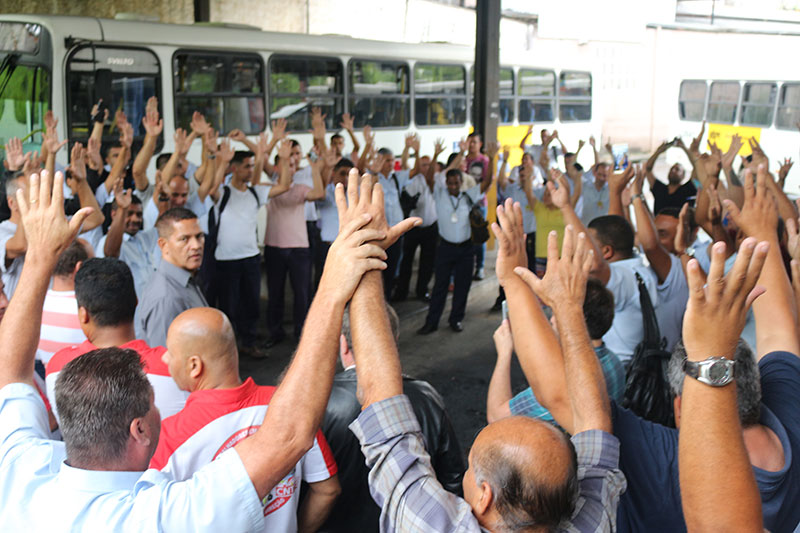 Imagem de São Roque (SP): Trabalhadores  no transporte urbano dão prazo até fevereiro para empresa acabar com atrasados