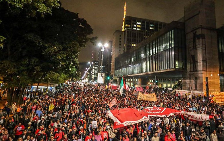 Imagem de SP: Movimentos sociais tomam a Paulista e dizem não ao governo Temer