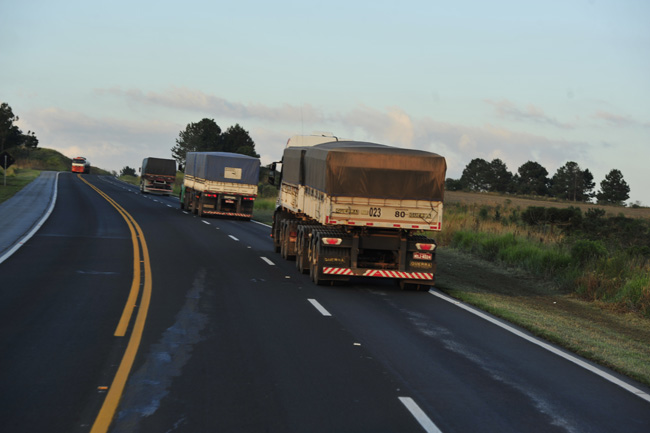 Imagem de Restrição para trafegar em algumas rodovias federais entra em vigor
