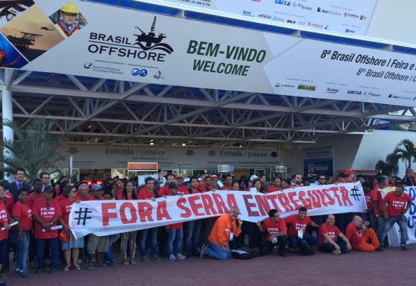 Imagem de Petroleiros protestam contra Serra e entrega da Petrobras