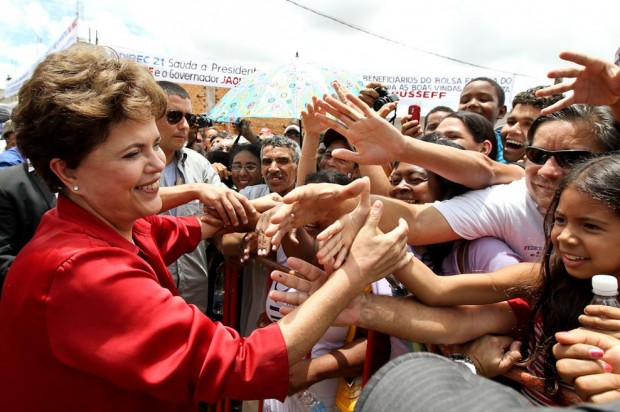 Imagem de Sergipe: Dilma participa de ato contra golpe em Aracaju