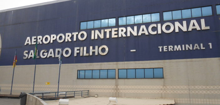 Imagem de Porto Alegre: Aeroviários sofrem com preço abusivo em estacionamento