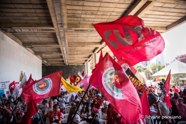 Imagem de Frente popular do Brasil aprova Dia de Luta