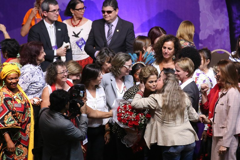 Imagem de Dilma recebe solidariedade na abertura da 4ª Conferência de Políticas para as Mulheres

