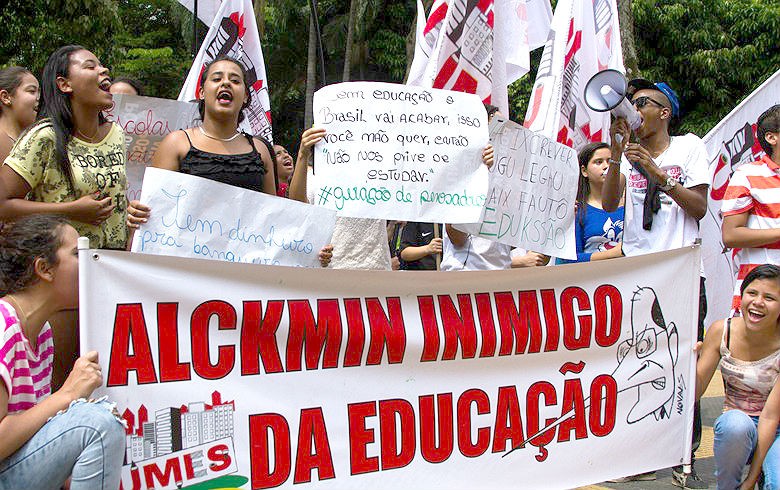 Imagem de Alckmin recua, mas não revoga “reorganização escolar”
