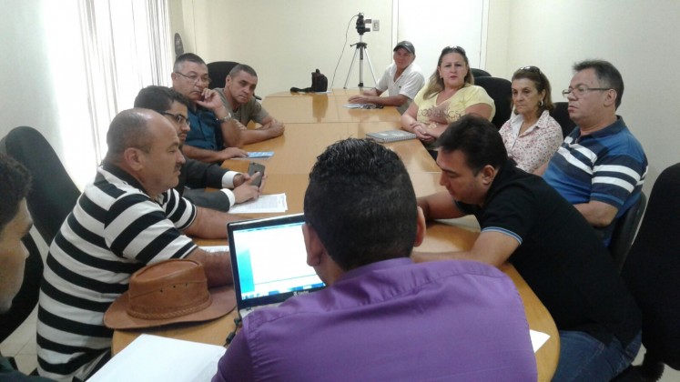 Imagem de Rondônia: Negociação do reajuste salarial dos trabalhadores em cargas continua com impasse 