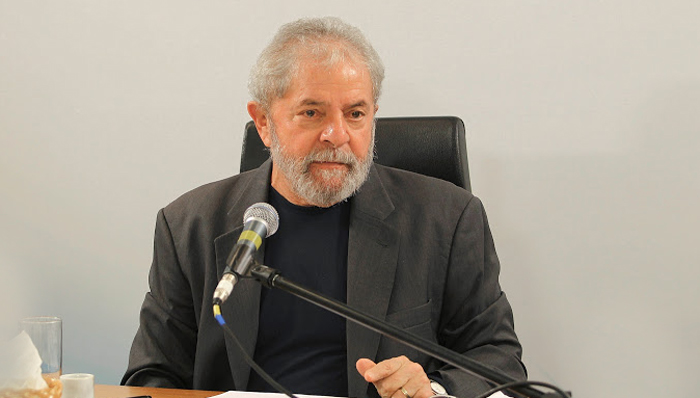 Imagem de Lula: “Mais democracia e mais investimento são soluções para a crise” 
