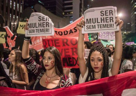 Imagem de The Guardian: “Mulheres lutam contra impeachment sexista de Dilma”