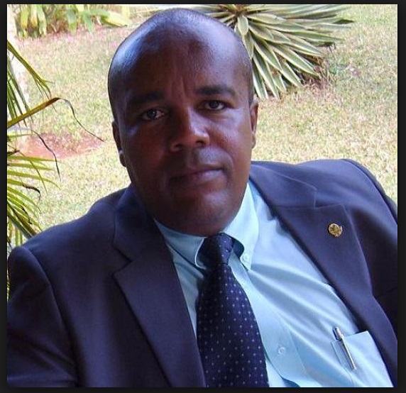 Imagem de Rogerio Varela: 