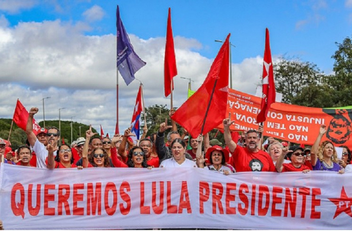 Imagem de #LulaLivre Atos em todo o Brasil marcam lançamento da pré-candidatura de Lula à Presidência