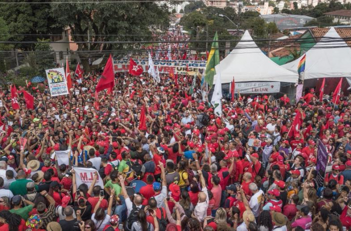 Imagem de #LulaLivre Em carta, ex-presidente agradece o movimento sindical por 1º de Maio unificado