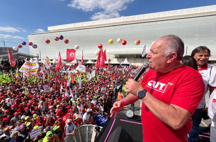 Imagem de Presidente da CUT convoca trabalhadores para irem às ruas dia 30 pelo fim da 6x1
