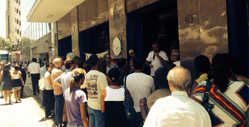 Imagem de Portuários de todo o País cruzam os braços