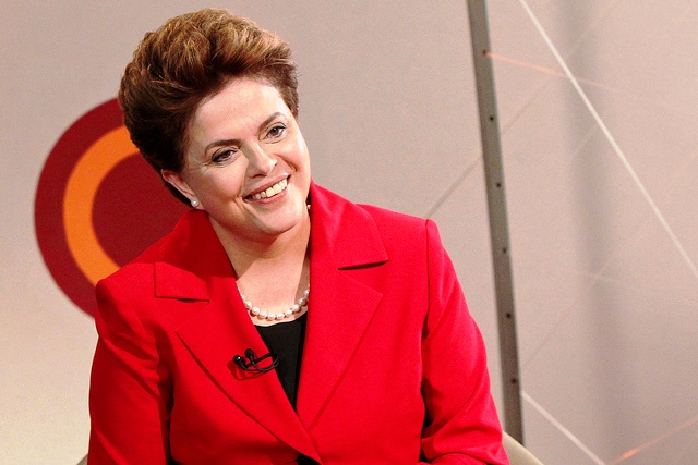 Imagem de Datafolha: 76% dos brasileiros reprovam xingamentos à Dilma