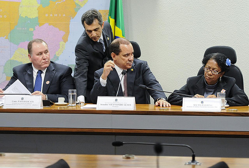 Imagem de Aeronautas e aeroviários denunciam descumprimento do PNAC no Senado