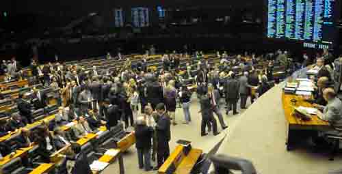 Imagem de Câmara aprova novas regras para investigação de acidentes aéreos