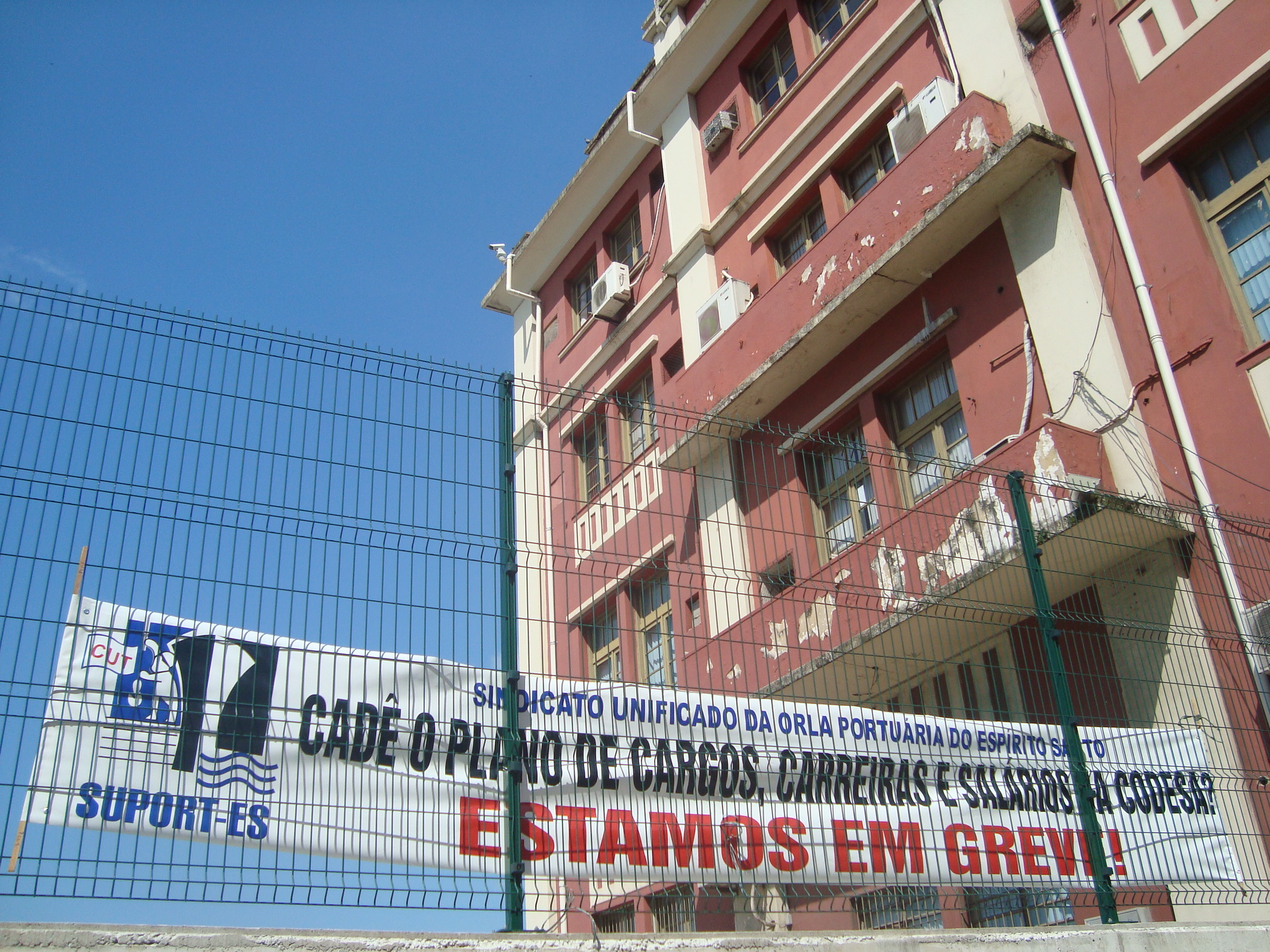 Imagem de Espírito Santo: 100% de adesão no primeiro dia de greve na Codesa
