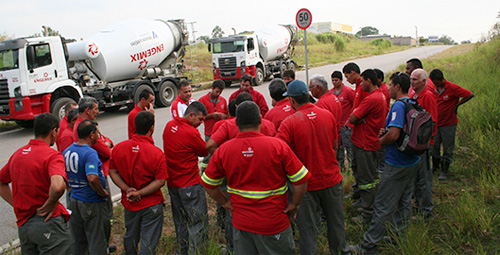 Imagem de Sorocaba: Rodoviários na Engemix preparam paralisação
