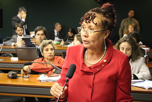 Imagem de Instalada CPMI para investigar violência contra mulher