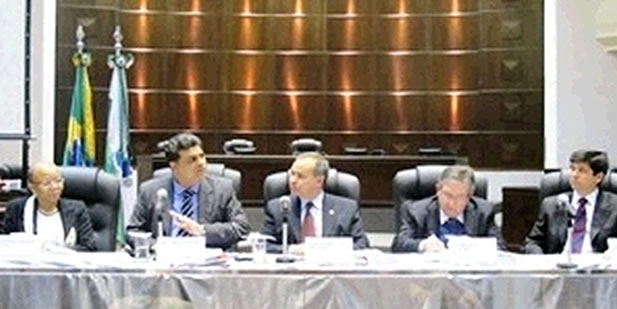 Imagem de OIT e ANAMATRA apresentam medidas para proteger direitos dos trabalhadores com HIV/Aids