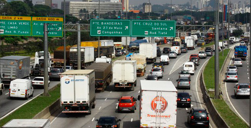 Imagem de SP: 8% dos acidentes com mortes envolvem caminhões, apesar de serem 2% da frota