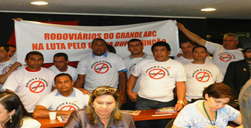 Imagem de Brasília: Rodoviários marcam presença na votação do PL da dupla função