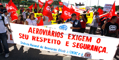 Imagem de Aeroviários e aeronautas se reúnem com a bancada patronal