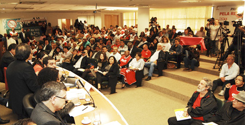 Imagem de Sindicalistas e parlamentares ampliam debate contra o PL 4330 da Terceirização na ALESP