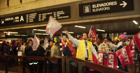 Imagem de 6 de julho: Aeroportuários fazem protesto no aeroporto de Cumbica