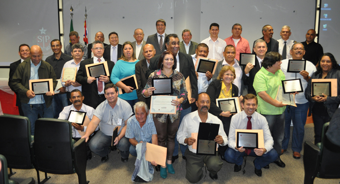 Imagem de Motoristas de várias localidades do Estado recebem homenagem na Assembleia Legislativa de SP