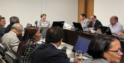 Imagem de CUT e demais centrais conquistam Mesa Permanente de Negociação com Dilma 