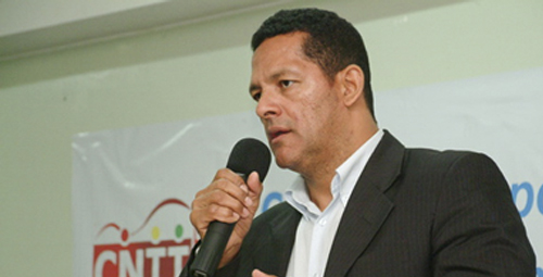 Imagem de Farol aceso no Dia Nacional de Luta dos Trabalhadores em Transportes da CUT