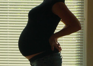 Imagem de Câmara aprova licença-maternidade de seis meses
