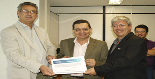 Imagem de Jacy Afonso recebe Certificado do Ministério do Trabalho