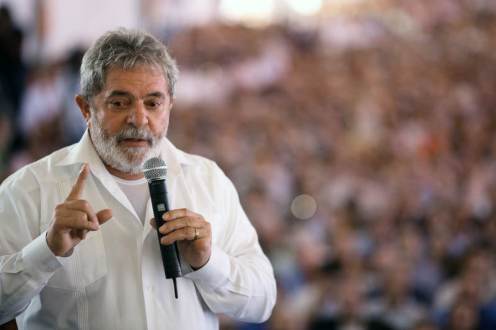 Imagem de Lula sanciona reajuste de 7,7% a aposentados e veta fim do fator previdenciário