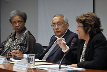 Imagem de Ministras apresentam medidas de combate à discriminação no Plano Nacional de Educação
