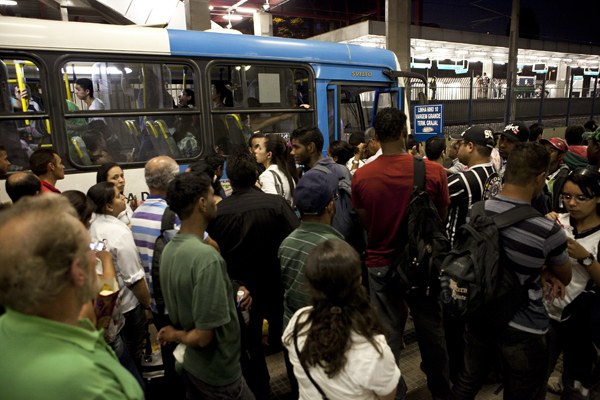Imagem de Capital paulista terá ônibus noturno a cada 15 minutos em 2014